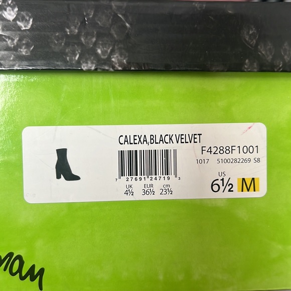 Sam Edelman Calexa Black Velvet Bootie - Picture 4 of 4
